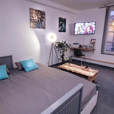 Calme Et Spacieux, Cité Et Ville à Pied, Wifi, 2 Chambres, 3 Lits Apartamento *