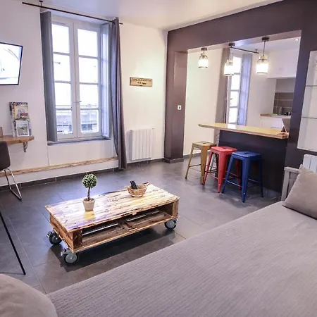 Calme Et Spacieux, Cité Et Ville à Pied, Wifi, 2 Chambres, 3 Lits Apartamento *