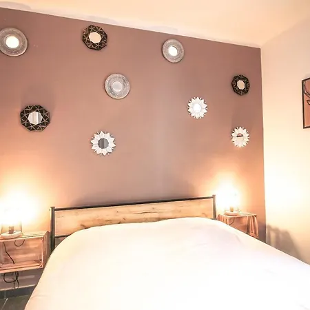 Calme Et Spacieux, Cité Et Ville à Pied, Wifi, 2 Chambres, 3 Lits Apartamento *